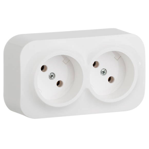 Розетка с предварительным подключением Legrand Quteo 782231 (белый)