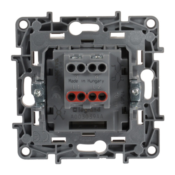 Выключатель промежуточный Legrand Etika 672309-00.00-00.00-00.01 слоновая кость