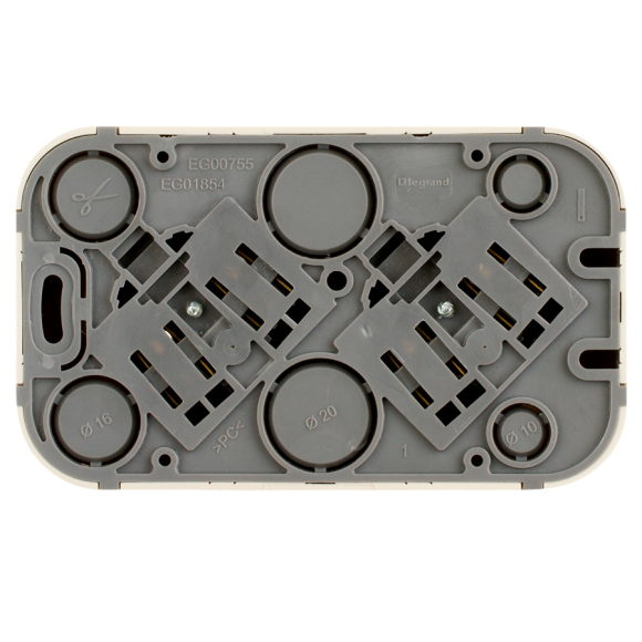 Розетка с предварительным подключением Legrand Quteo 782263 (слоновая кость)