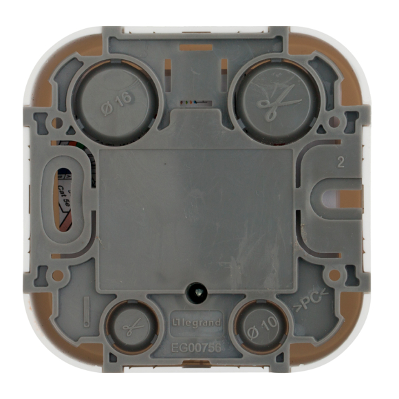 Розетка Legrand Quteo RJ11 (белый) 782214