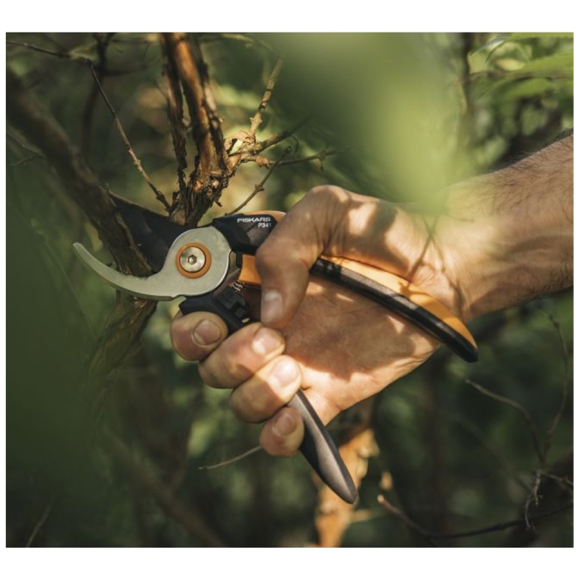Секатор плоскостной Fiskars Solid P341 (1057164)