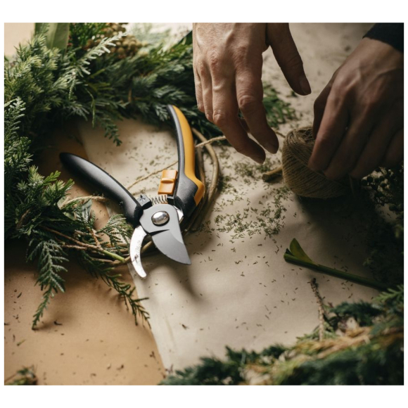 Секатор плоскостной Fiskars Solid P341 (1057164)